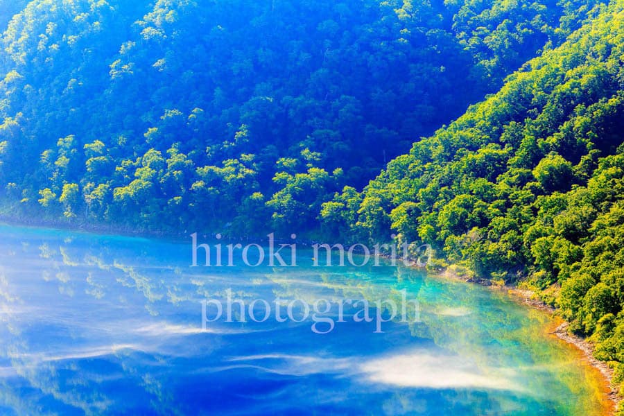 北海道　早朝の湖　摩周湖