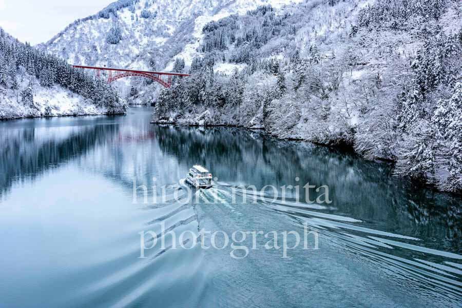 富山県　雪の庄川峡にて