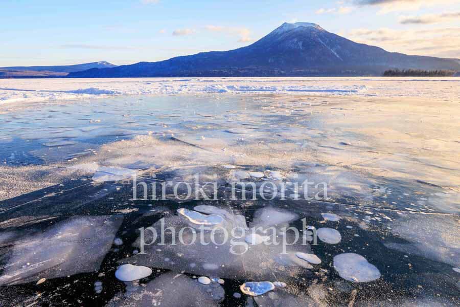 北海道　アイスバブルの湖　阿寒湖