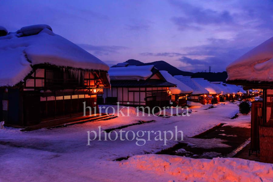 福島県　豪雪の茅葺き集落　大内宿